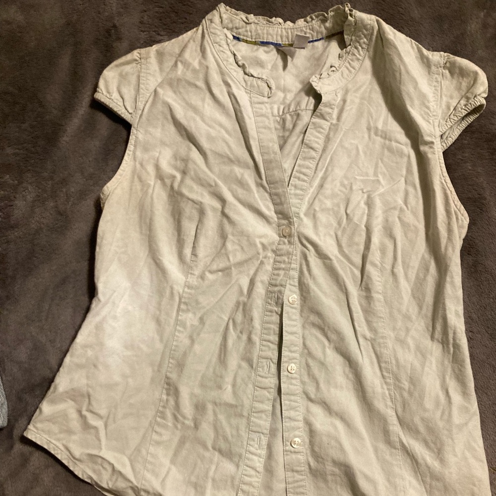 Ruffle shirt